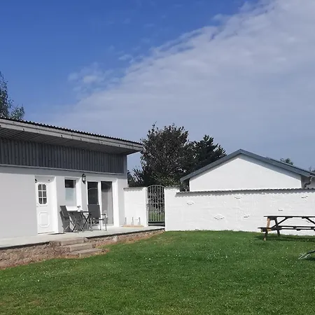 Boddenferienhaus - Hafen بيت للعطل